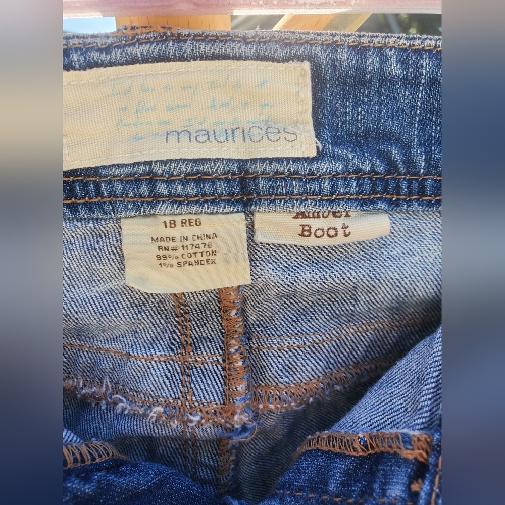 Maurices Size 18 Bootcut Jeans - Light Blue Denim- Nearly New - "Amber Boot"
